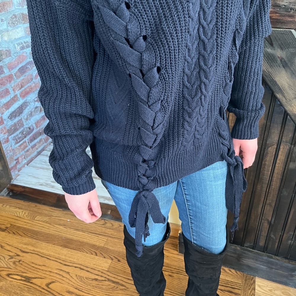 0&0 0053 navy sweater with tie detail
